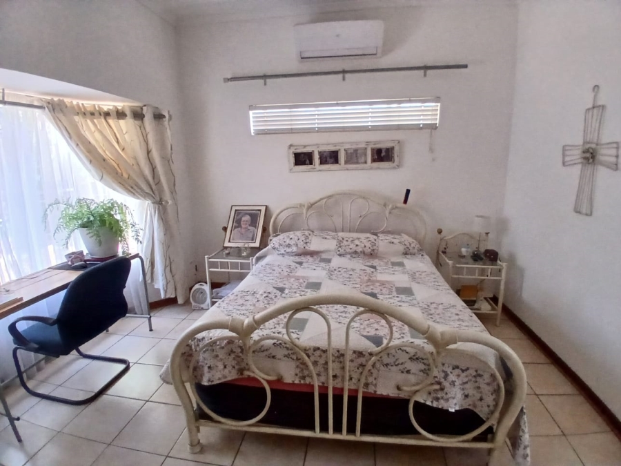 5 Bedroom Property for Sale in Kuruman Northern Cape